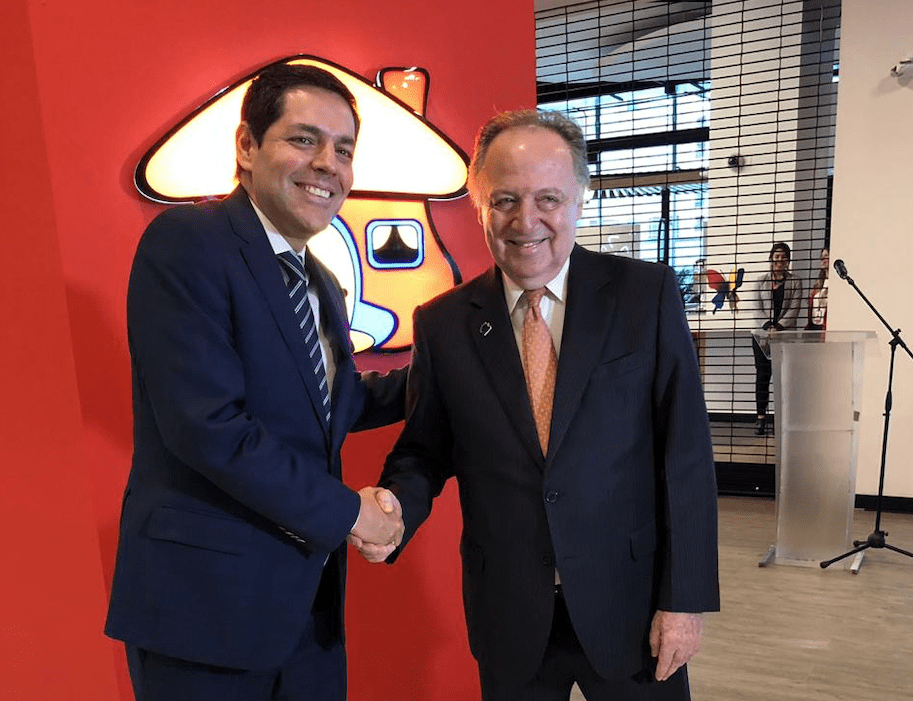 Davivienda abre sus puertas a un lugar en Plaza Claro que conecta con nuevas tecnologías digitales a visitantes y residentes del centro comercial