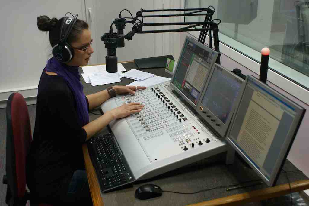 MinTIC consulta a los colombianos si están interesados en nuevas emisoras comerciales en AM y FM