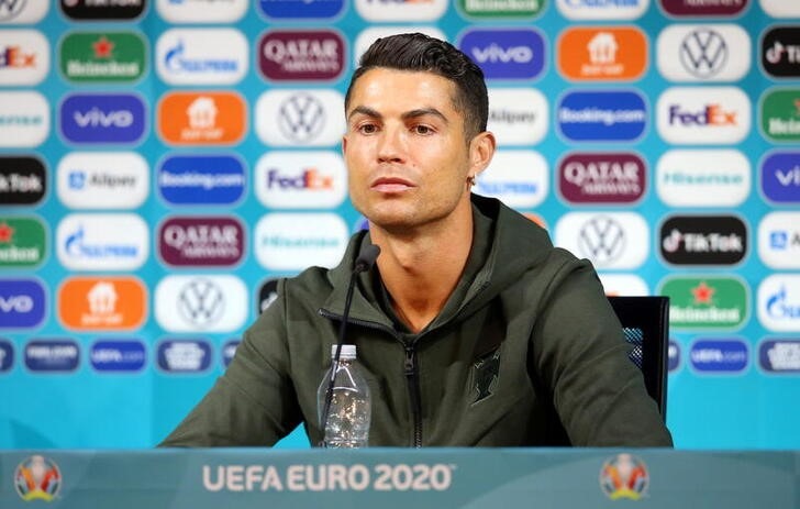 Ronaldo y Pogba desprecian a los patrocinadores de Eurocopa 2020
