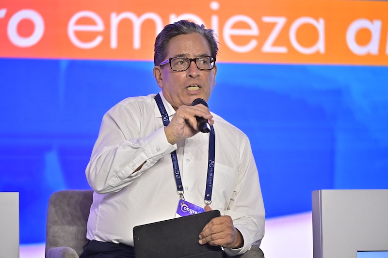 Alberto Carrasquilla: O ajustamos el rumbo, o el mercado lo hará por nosotros