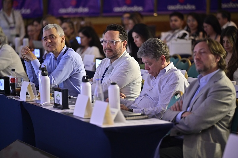 Asofondos declara la guerra jurídica al Gobierno: en juego $25 billones del ahorro pensional